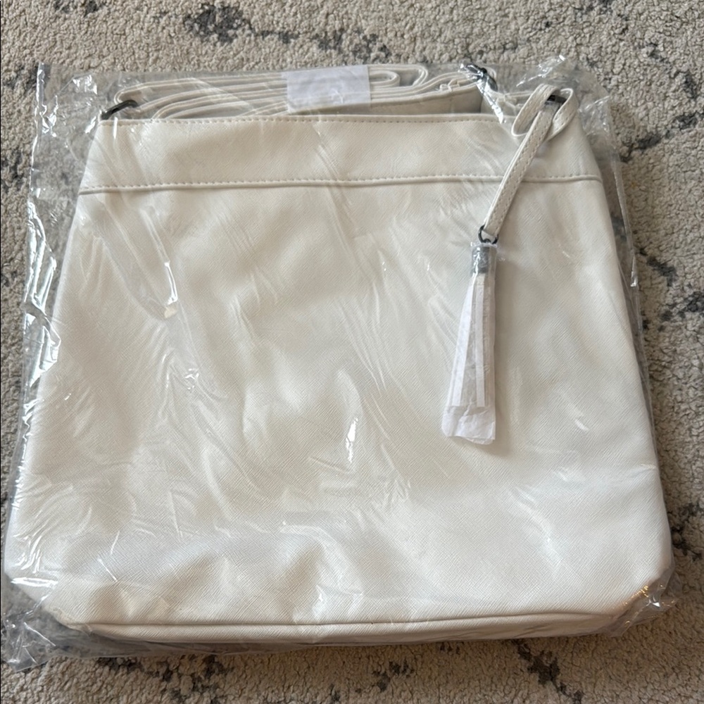 Elegant White crossbody bag